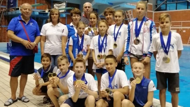 Бузулукские прыгуны в воду привезли из Сербии 4 золота, 1 серебро и 2 бронзы