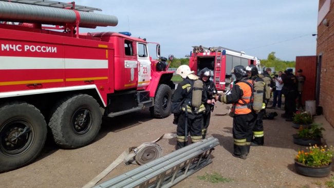 В Бузулуке на кирпичном заводе тушили пожар