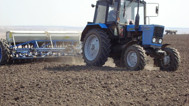 Бузулукский район завершает посев озимых