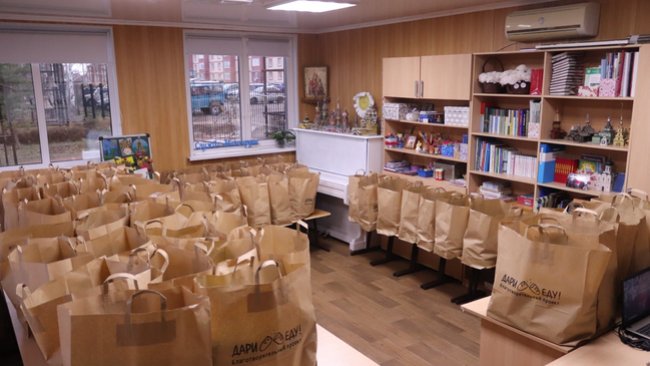 В Бузулуке раздали 100 продуктовых пакетов нуждающимся