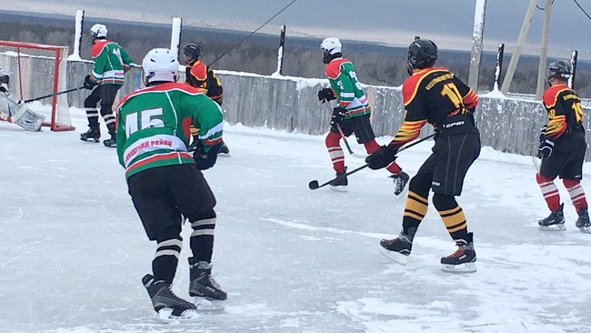 В Бузулукском районе прошел турнир по хоккею