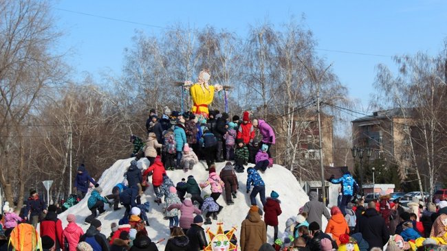 В Бузулуке прошли масленичные гулянья (фото)
