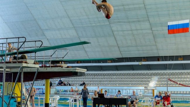 Бузулукские спортсмены завоевали 7 золотых медалей в соревнованиях по прыжкам в воду