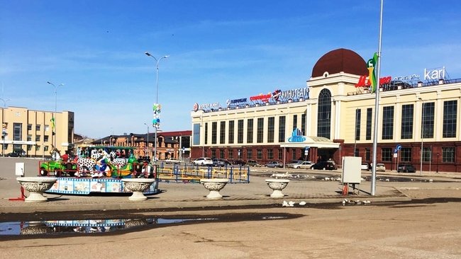 Жители Бузулука делятся фотографиями опустевшего города