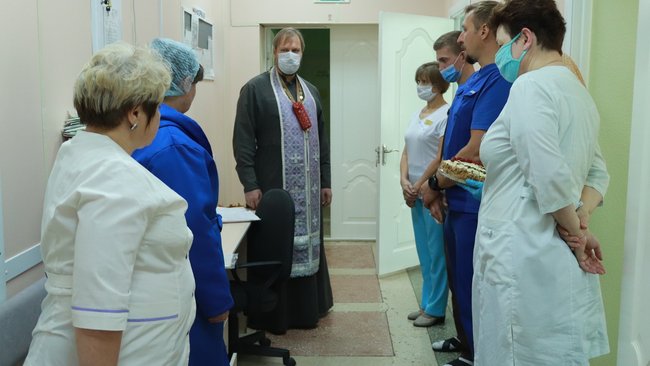 Сотрудников Бузулукского паллиативного отделения поздравили с профессиональным праздником 