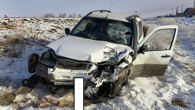 Лобовое столкновение в Бузулукском районе: есть пострадавшая