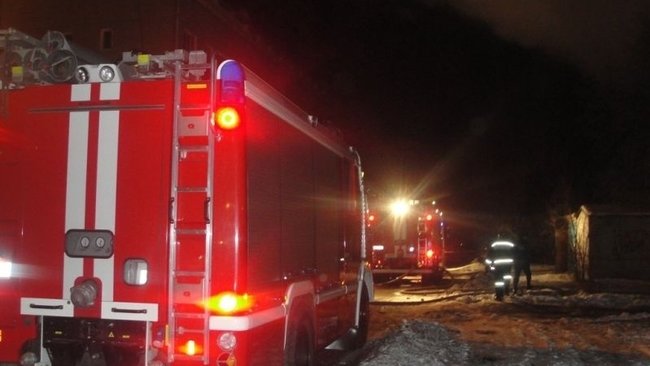 Вчера в центре Бузулука от сигареты сгорел дом