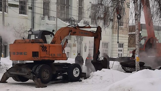 COVID-центр и несколько домов в Бузулуке пострадали из-за аварий на теплотрассе 