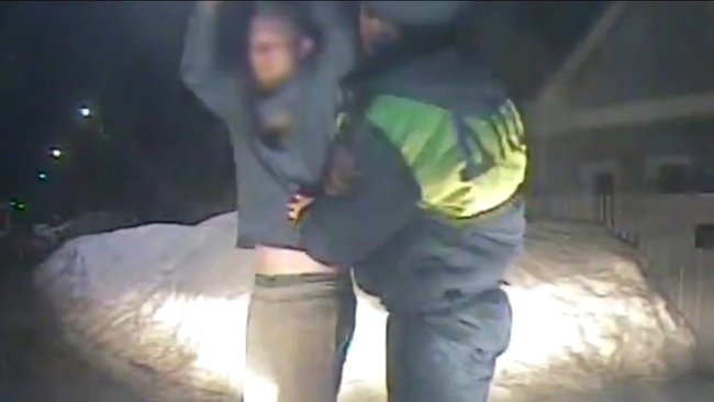 Пьяный водитель оторвал капюшон бузулукскому 