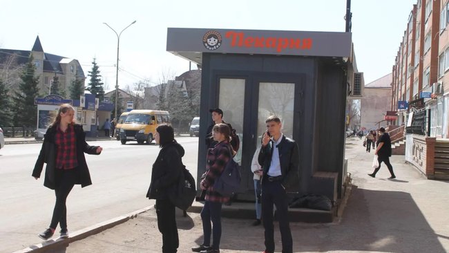 В Бузулуке вместо остановки поставили киоск?