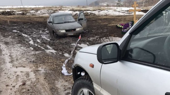 Грязь, ночь и ложка дегтя - автоволонтеры Бузулука встретили апрель по-своему 