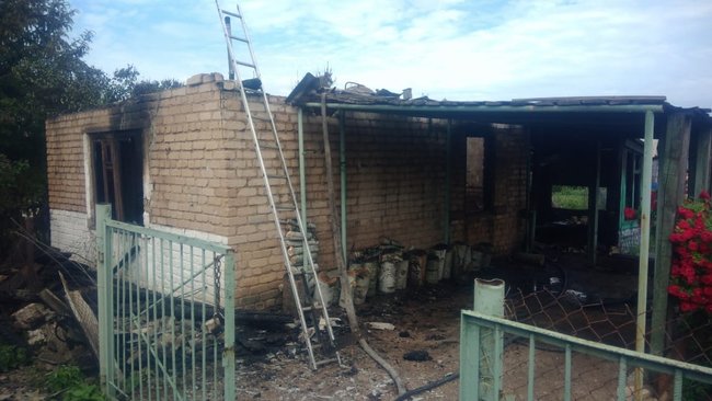 Вчера в Бузулуке сгорел дачный домик