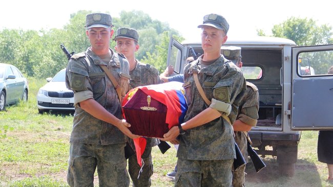 В Бузулукском районе спустя 79 лет захоронили погибшего в годы войны фронтовика