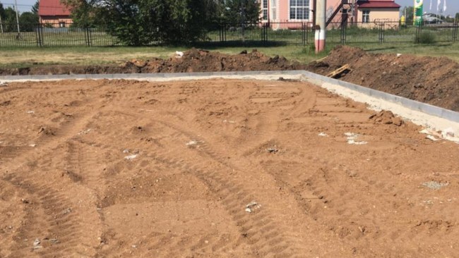 В Бузулуке строят баскетбольную площадку