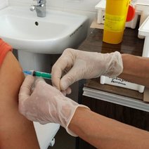 В Бузулуке привитые от коронавируса снова идут на вакцинацию