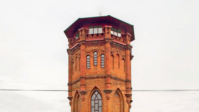 Возле водонапорной башни запретили рекламу и строительство