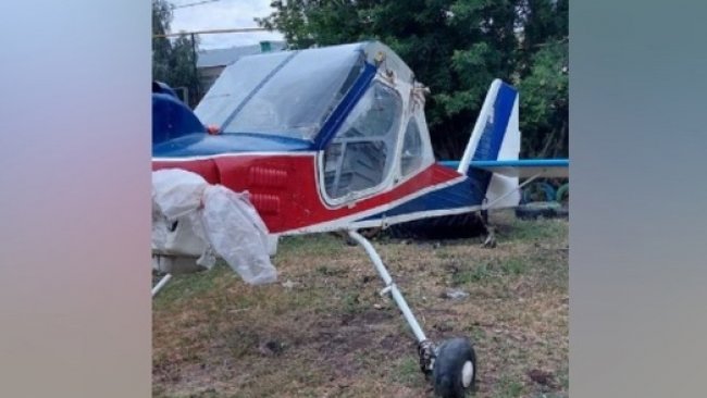 В Бузулукском районе люди продают самолет 