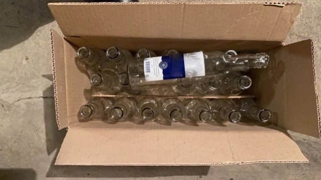 Уже 17 человек умерли из-за суррогатного алкоголя, 33 пострадали  (18+)