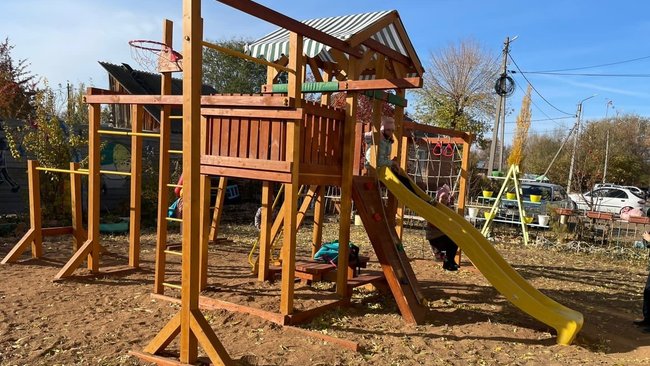 Бузулучане дождались детской площадки, которую просили пять лет 