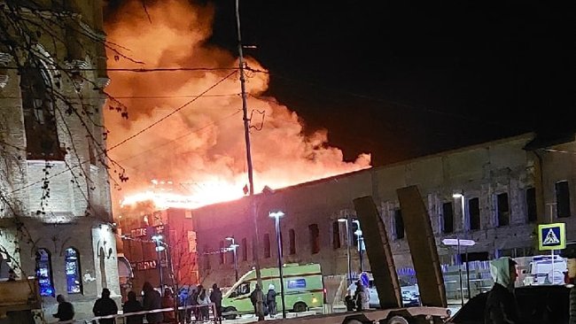 Подробности пожара в центре Бузулука раскрыли в региональном МЧС 