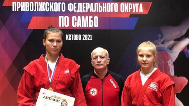 Бузулучанки успешно выступили на Чемпионате и Первенстве ПФО по самбо