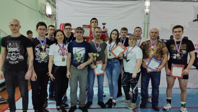 Бузулукские пауэрлифтеры завоевали 16 медалей первенства Самарской области