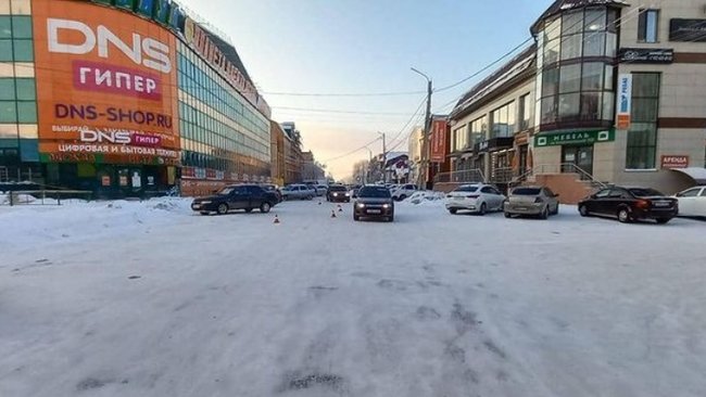В центре Бузулука водитель сбил девушку
