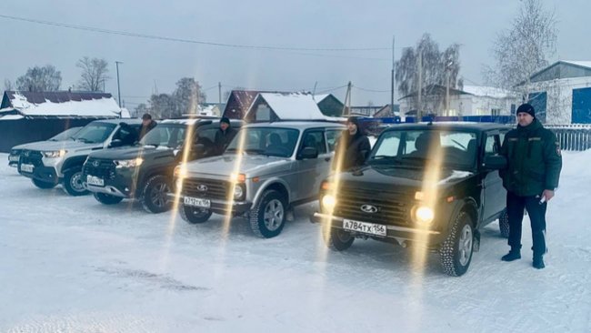 Патрульные Бузулукского бора получили новые внедорожники 