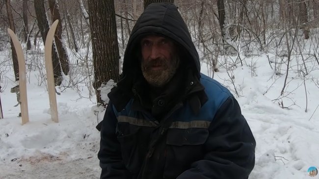 В лесу под Бузулуком 20 лет живет отшельник, которому не нашлось места среди людей