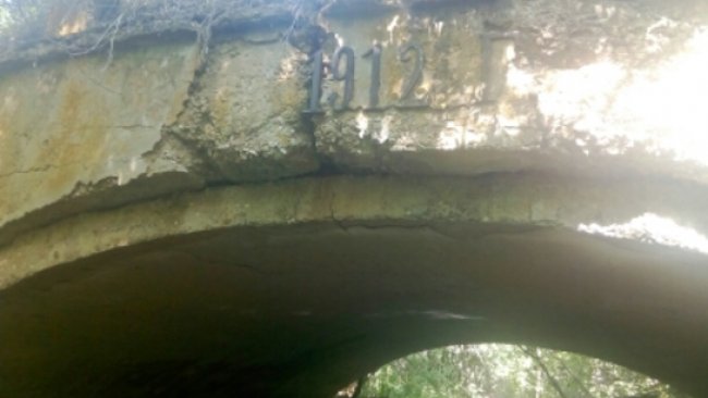 Жители Бузулукского района много лет просят оборудовать мост перилами и освещением 