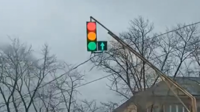 Сегодня в Бузулуке затруднено движение на оживленном перекрестке 