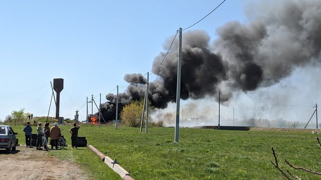 В Перевозинке Бузулукского района во время ремонтных работ сгорел КАМАз