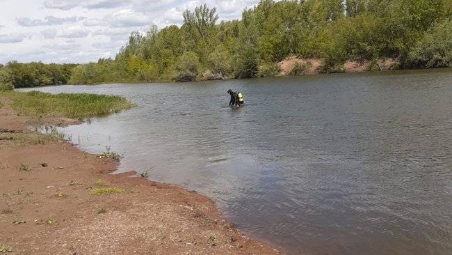 В Бузулуке водолазы обследовали дно реки Самары