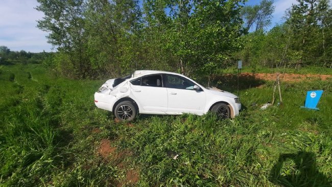 На дороге Бузулук-Бугуруслан женщина на иномарке съехала в кювет 
