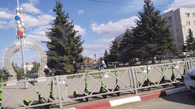 Бузулучане жалуются на прокат самокатов, но не могут найти управу на собственника бизнеса