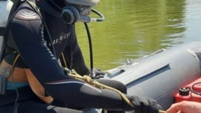 В Оренбуржье водолазы третий день ищут тела утонувших девочек (18+)