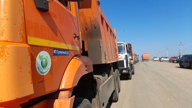 Оренбургские частники все еще вынуждены свозить мусор даже в Бузулук, а губернатор грезит мечтами