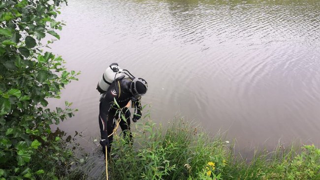 В Бузулукском районе водолазы извлекли из пруда тело мужчины (18+)