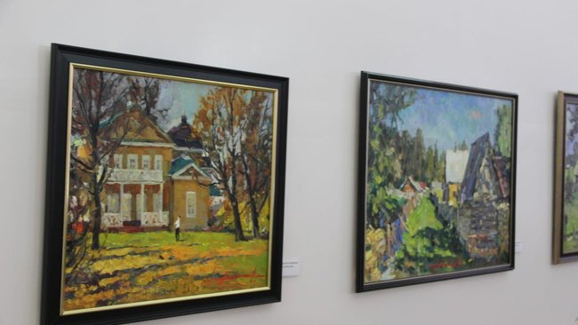 Известный живописец подарил свои картины бузулукской школе 