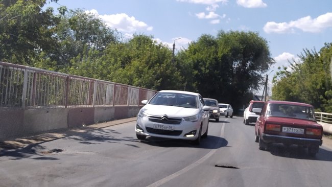 В Бузулуке на мосту по улице Гая всё-таки залатают дыры 