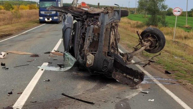 В Бузулукском районе на трассе произошло смертельное ДТП (18+)