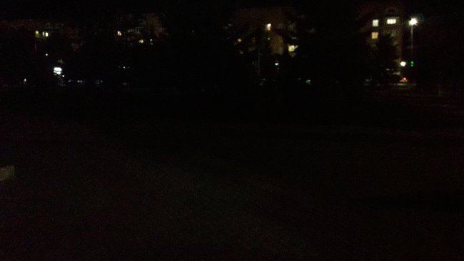 Жители Бузулука жалуются на темноту в Троицком парке