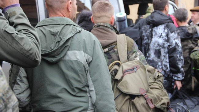 Бузулучане вновь пополнили ряды мобилизованных для участия в СВО