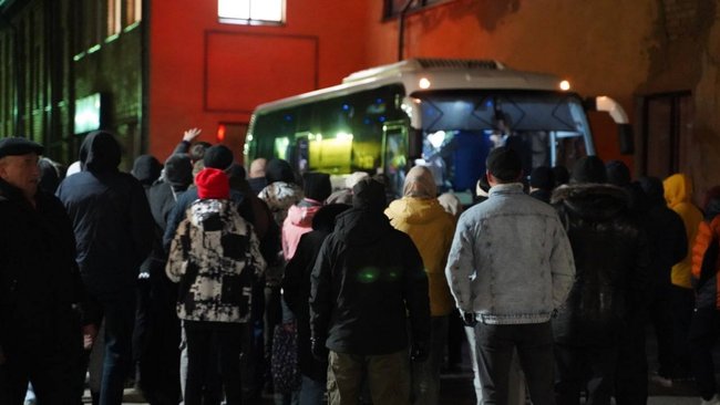 В Бузулуке проводили еще несколько мобилизованных на боевое слаживание