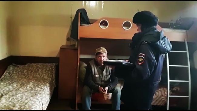 В Бузулуке мужчина, разбирая дом, нашел патроны 