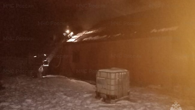 В селе под Бузулуком вечером тушили пожар 