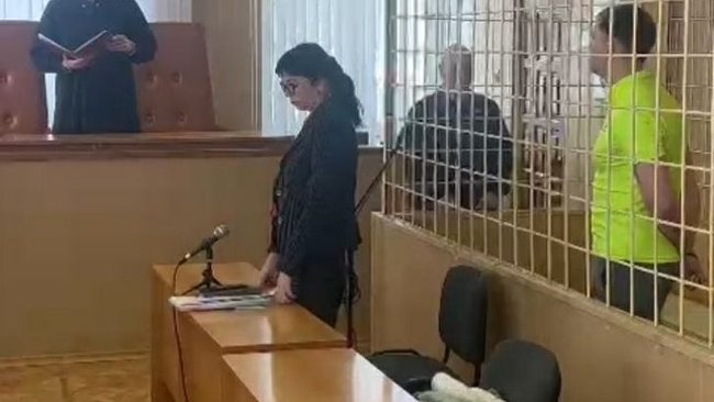 Жестокий убийца и насильник Лазарев намертво вцепился в часы и цепочку (18+)
