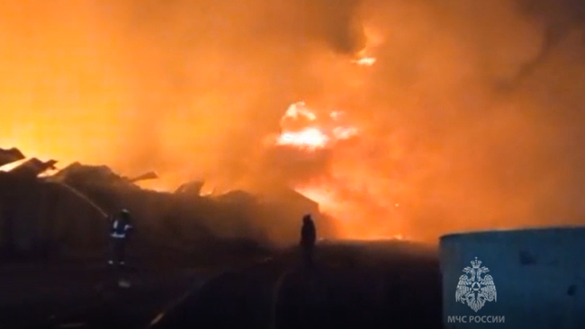 Хроники пожара: что известно о возгорании на элеваторе в Бузулуке