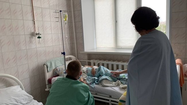 26-летнюю оренбурженку, пострадавшую при падении карусели, отправили на лечение в Москву