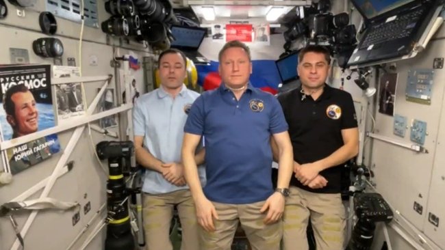 Оренбуржцы получили необычное поздравление прямиком из космоса